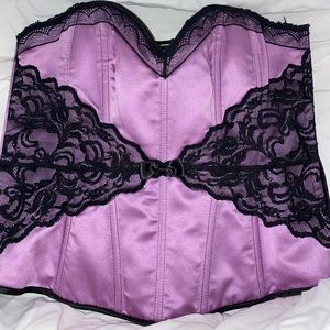 Corset 🎀💜| Fredrick’s of Hollywood
